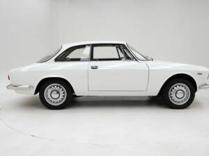 Imagen 9/15 de Alfa Romeo Giulia 1600 Sprint GT (1966)