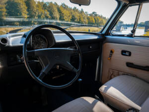 Image 19/33 of Volkswagen Beetle 1303 LS (1973)