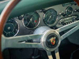 Image 32/46 of Porsche 356 B 1600 Super 90 (1962)