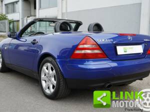 Imagen 5/10 de Mercedes-Benz SLK 200 Kompressor (1998)