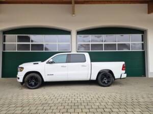 Image 19/62 of Dodge Ram 1500 (2020)