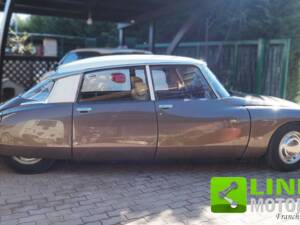 Image 4/10 of Citroën DS 21 (1972)