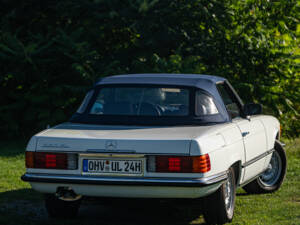 Immagine 2/42 di Mercedes-Benz 380 SL (1981)