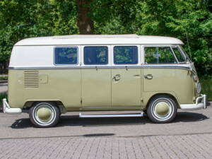 Image 4/8 of Volkswagen T1 minibus (1965)