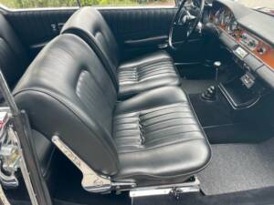 Image 14/20 of BMW 3200 CS (1965)