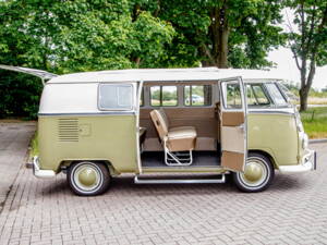 Image 3/8 of Volkswagen T1 minibus (1965)