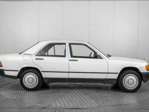 Image 10/50 de Mercedes-Benz 190 D (1985)