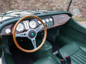Image 3/50 of Morgan 4&#x2F;4 1800 (1994)