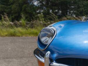 Image 20/50 of Jaguar E-Type (2+2) (1968)