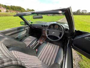 Imagen 31/45 de Mercedes-Benz 300 SL (1988)