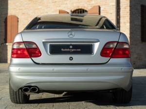 Bild 8/50 von Mercedes-Benz CLK 55 AMG (2000)