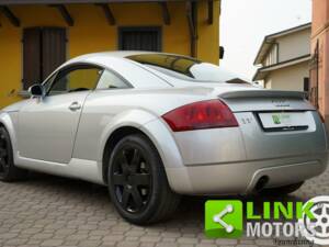 Bild 5/10 von Audi TT 1.8 T (1999)