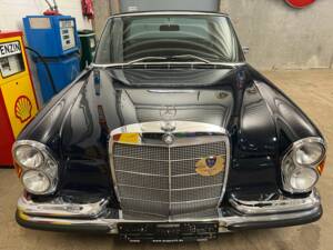 Image 5/19 of Mercedes-Benz 300 SE (1967)