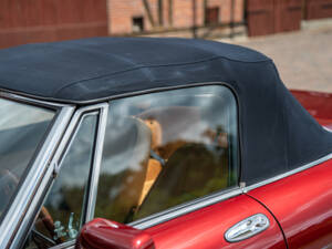Image 2/42 of Alfa Romeo 2.0 Spider (1990)