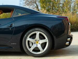 Bild 20/50 von Ferrari California (2010)