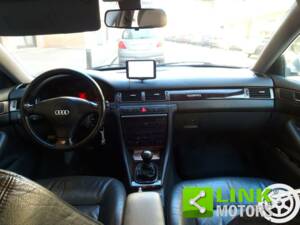 Bild 8/10 von Audi A4 Avant 2.5 TDI (2000)