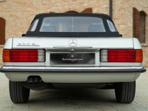 Image 8/50 of Mercedes-Benz 300 SL (1988)