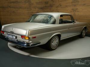 Image 9/18 of Mercedes-Benz 280 SE (1970)