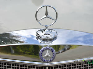 Image 48/50 of Mercedes-Benz 200 (1965)