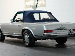 Image 3/50 of Mercedes-Benz 230 SL (1964)