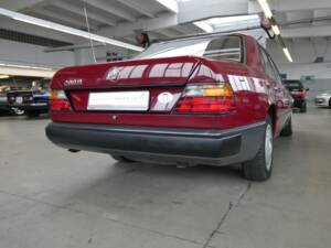 Image 28/42 of Mercedes-Benz 200 D (1987)