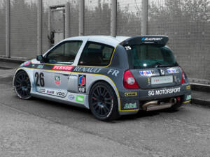 Image 5/21 of Renault Clio II V6 (2002)