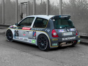 Afbeelding 5/21 van Renault Clio II V6 (2002)