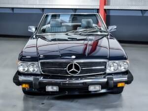 Immagine 2/7 di Mercedes-Benz 380 SL (1982)