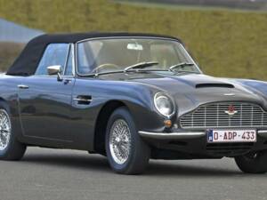 Bild 36/50 von Aston Martin DB 6 Vantage Volante (1969)