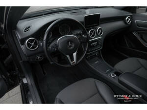 Image 4/32 of Mercedes-Benz A 180 (2014)