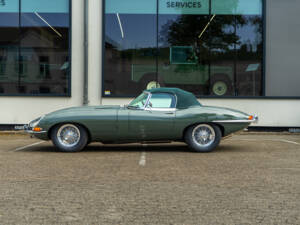 Afbeelding 16/33 van Jaguar E-Type 4.2 (1967)