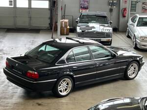 Immagine 1/48 di BMW 740i (2001)