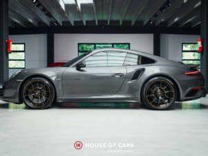 Image 10/25 of Porsche 911 Turbo S Exclusive (2018)