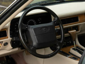 Image 11/50 of Jaguar XJS 6.0 (1993)