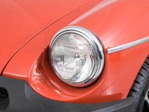 Image 33/50 of MG MGB (1976)