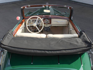 Image 36/38 de Mercedes-Benz 220 Cabriolet A (1955)