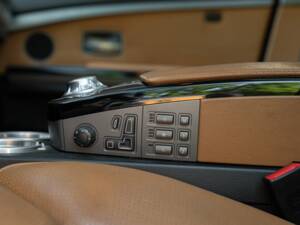 Image 28/50 of BMW 750iL (2001)