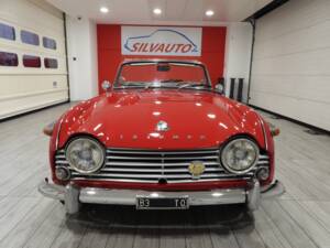 Imagen 2/15 de Triumph TR 4A IRS (1967)