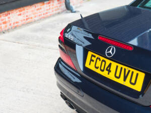 Bild 31/50 von Mercedes-Benz SL 55 AMG (2004)