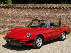 Image 1/50 of Alfa Romeo 2.0 Spider (1990)