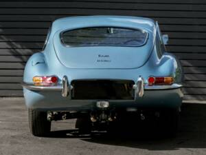 Image 3/50 de Jaguar E-Type 3.8 Flat Floor (1961)