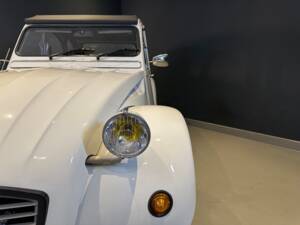 Image 24/30 of Citroën 2 CV 6 Club (1990)