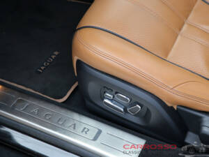 Afbeelding 31/47 van Jaguar XJ 5.0 (2010)