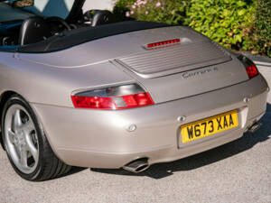 Imagen 8/27 de Porsche 911 Carrera 4 (2000)