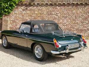 Image 8/50 of MG MGB (1969)
