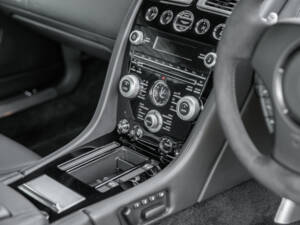 Bild 48/71 von Aston Martin DBS (2011)