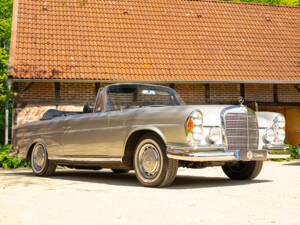 Bild 12/56 von Mercedes-Benz 280 SE (1968)