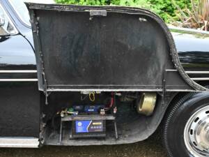 Image 18/40 of Bristol 410 (1968)