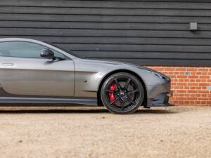 Imagen 20/50 de Aston Martin Vantage GT8 (2017)