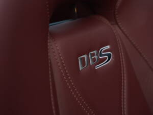 Image 41/50 of Aston Martin DBS Volante (2011)